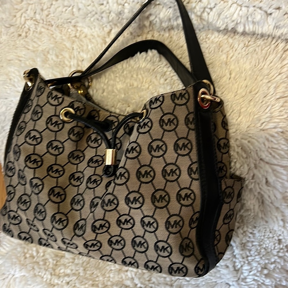 Michael Kors Black & Tan purse